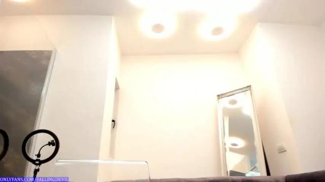 Image 12 of hotfallingdevil Stream on Chaturbate on 13 months ago