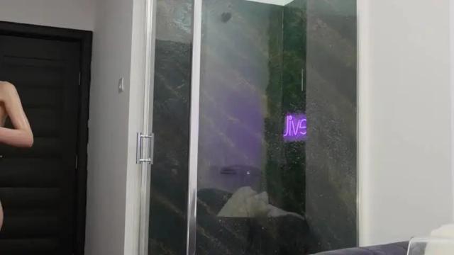 Image 8 of hotfallingdevil Stream on Chaturbate on 23 days ago