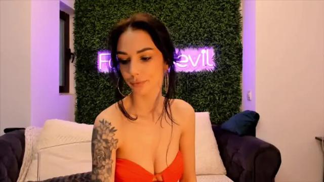 Image 4 of hotfallingdevil Stream on Chaturbate on 4 days ago