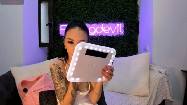 Image 11 of hotfallingdevil Stream on Chaturbate on 27 days ago