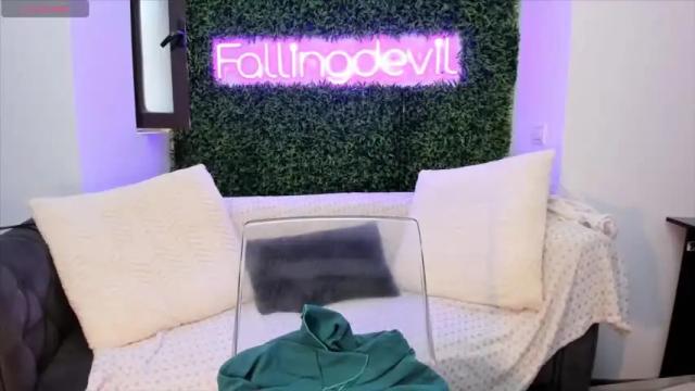 Image 3 of hotfallingdevil Stream on Chaturbate on 27 days ago
