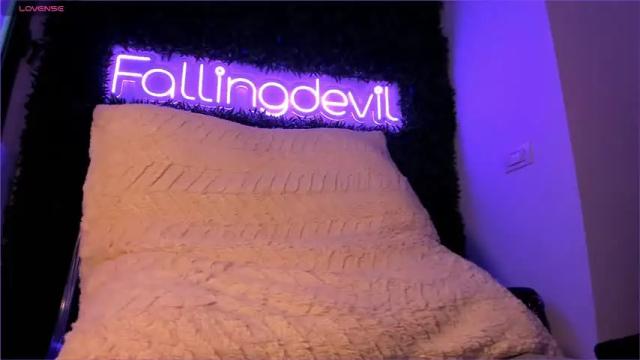 Image 7 of hotfallingdevil Stream on Chaturbate on 16 days ago