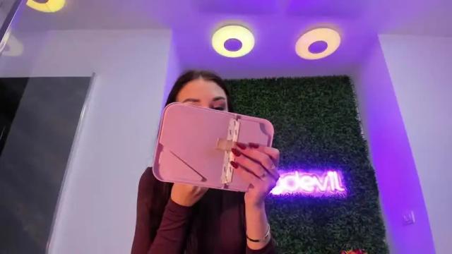 Image 3 of hotfallingdevil Stream on Chaturbate on 1 month ago