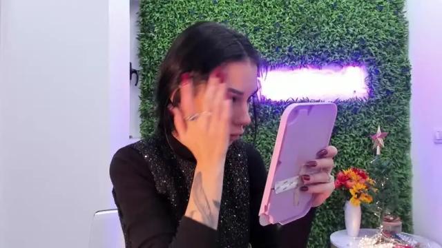 Image 4 of hotfallingdevil Stream on Chaturbate on 1 month ago