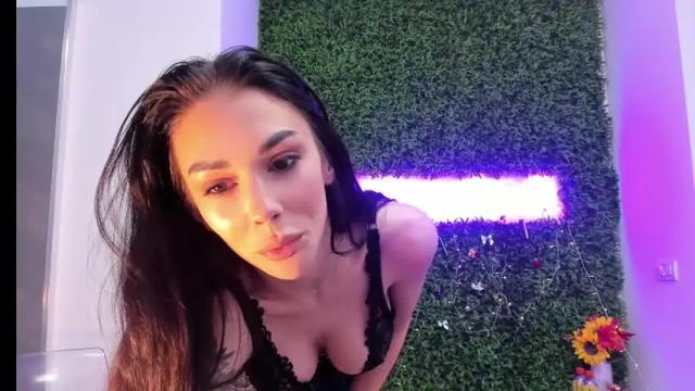 Image 7 of hotfallingdevil Stream on Chaturbate on 7 days ago