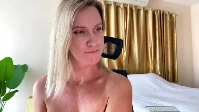 Image 8 of hotkatness Stream on Chaturbate on 13 days ago