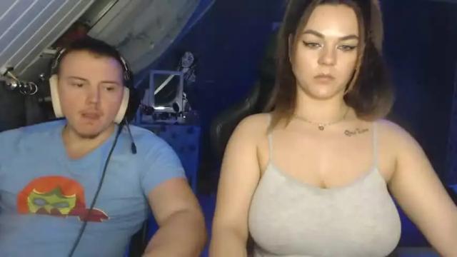 Image 6 of hotkellyandkevinn Stream on Chaturbate on 14 months ago