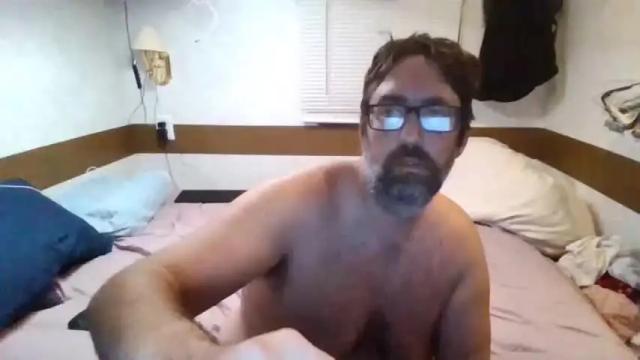 Image 4 of hotmamasdaddy042621 Stream on Chaturbate on 17 months ago