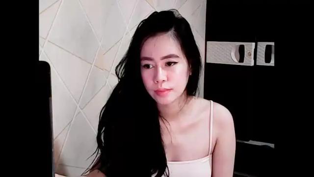 Image 2 of hotmiiii Stream on Chaturbate on 18 months ago