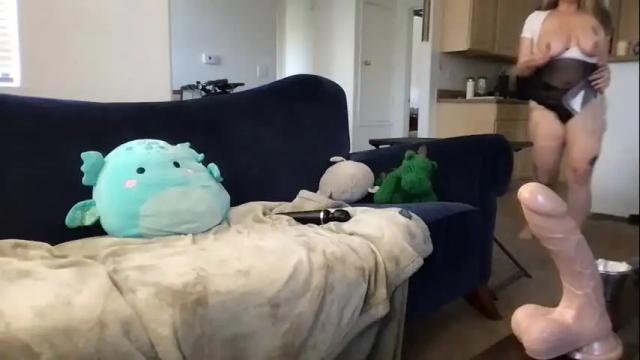 Image 8 of hotmilfbubbles Stream on Chaturbate on 15 months ago