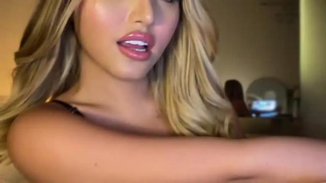 Image 2 of hotmissjessica Stream on Chaturbate on 15 months ago