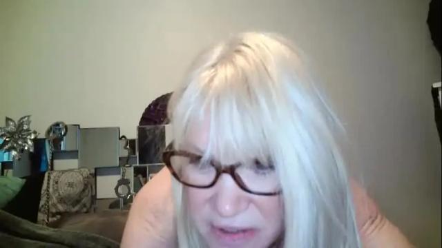Image 7 of hotpepperrose Stream on Chaturbate on 28 days ago