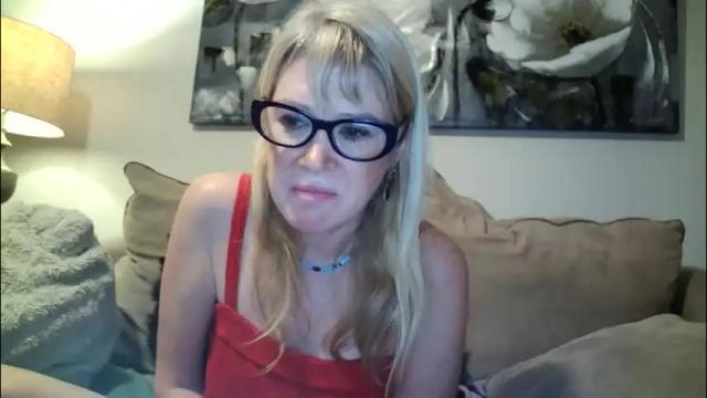 Image 10 of hotpepperrose Stream on Chaturbate on 1 day ago
