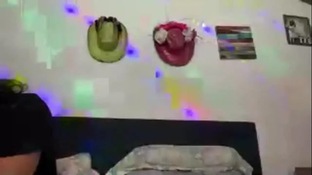 Image 2 of hotscorpions Stream on Chaturbate on 3 months ago