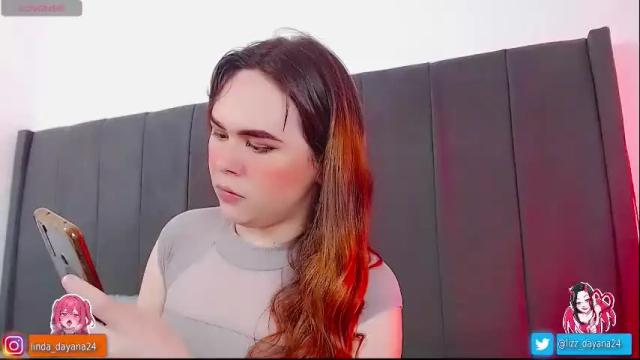 Image 7 of hotsisterssamdlers Stream on Chaturbate on 2 months ago