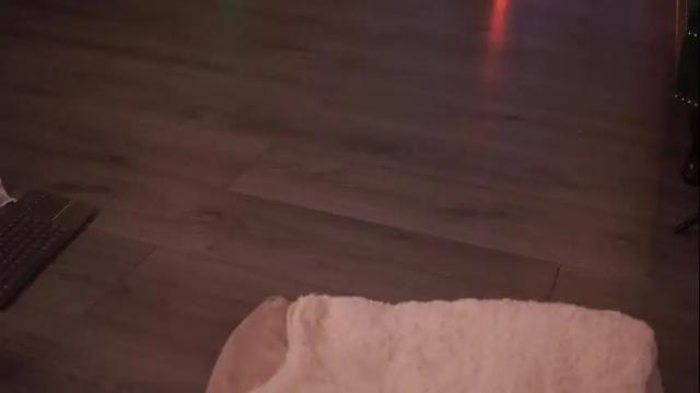 Image 11 of hotskinnyx Stream on Chaturbate on 17 days ago