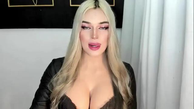 Image 10 of hotstellacumxxx Stream on Chaturbate on 3 months ago