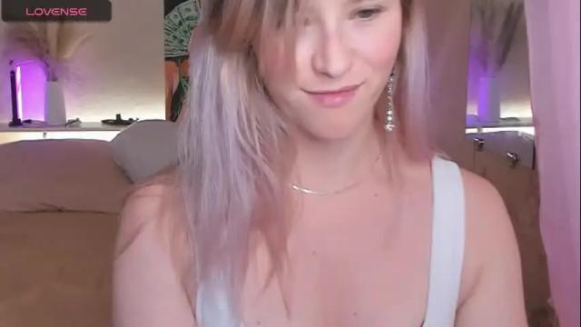 Image 6 of hotsweetiegirll Stream on Chaturbate on 2 months ago