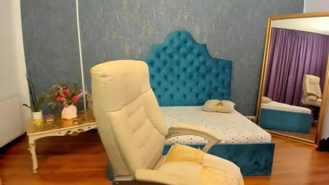 Image 2 of hott_jasmine Stream on Chaturbate on 14 months ago