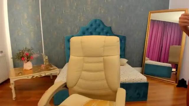 Image 8 of hott_jasmine Stream on Chaturbate on 14 months ago
