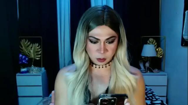 Image 3 of hott_summerr Stream on Chaturbate on 1 month ago