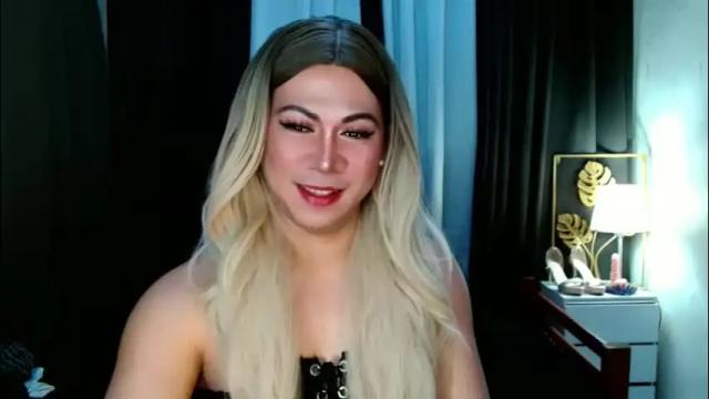 Image 6 of hott_summerr Stream on Chaturbate on 2 months ago