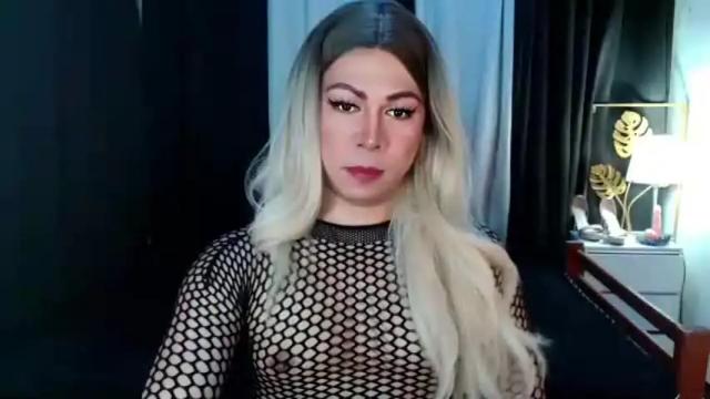 Image 11 of hott_summerr Stream on Chaturbate on 1 month ago
