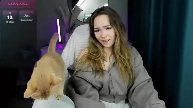 Image 3 of hottease_pvt Stream on Chaturbate on 4 months ago