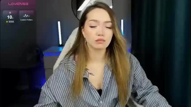 Image 2 of hottease_pvt Stream on Chaturbate on 4 months ago