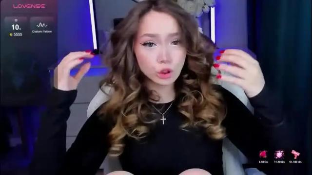 Image 3 of hottease_pvt Stream on Chaturbate on 1 month ago