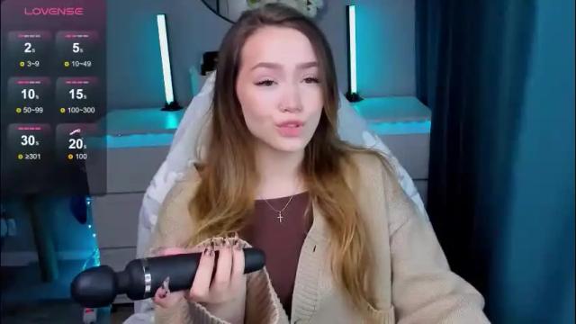 Image 2 of hottease_pvt Stream on Chaturbate on 1 month ago