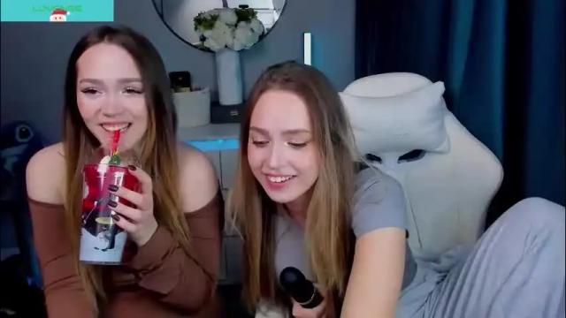 Image 3 of hottease_pvt Stream on Chaturbate on 1 month ago