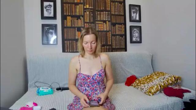 Image 2 of hotteramanda Stream on Chaturbate on 2 months ago