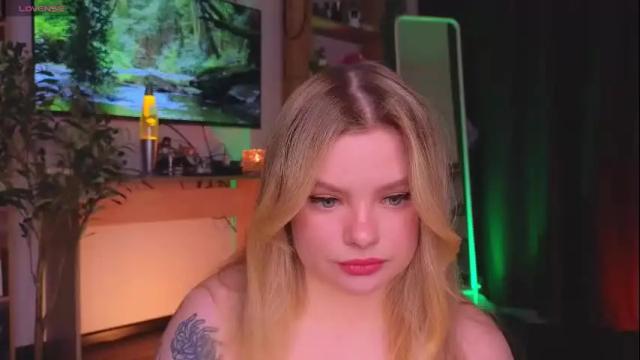 Image 2 of hottie_jane Stream on Chaturbate on 24 days ago