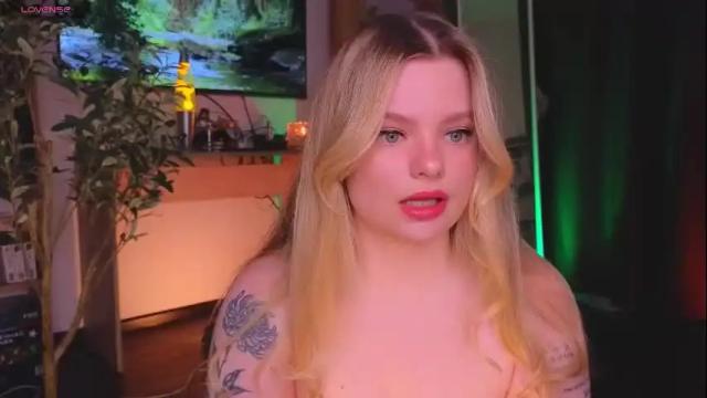 Image 6 of hottie_jane Stream on Chaturbate on 24 days ago