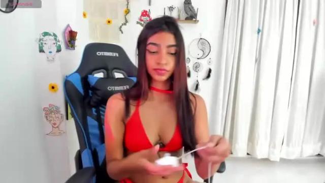 Image 3 of hottie_veronica Stream on Chaturbate on 13 months ago