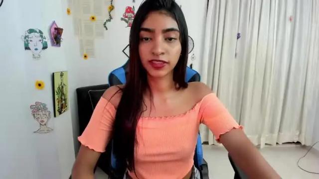 Image 6 of hottie_veronica Stream on Chaturbate on 12 months ago