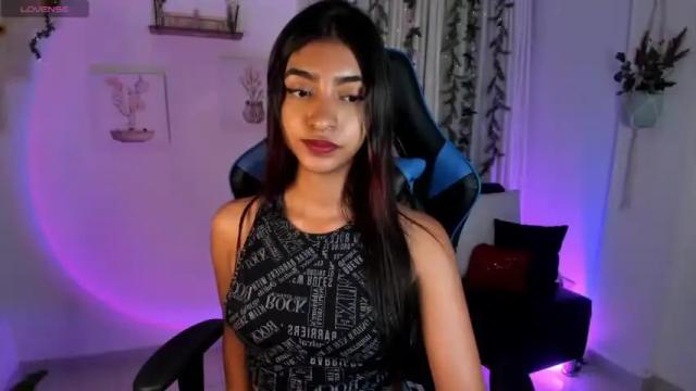 Image 6 of hottie_veronica Stream on Chaturbate on 12 months ago