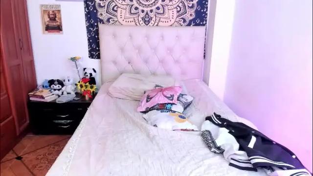 Image 2 of hottie_veronica Stream on Chaturbate on 1 month ago