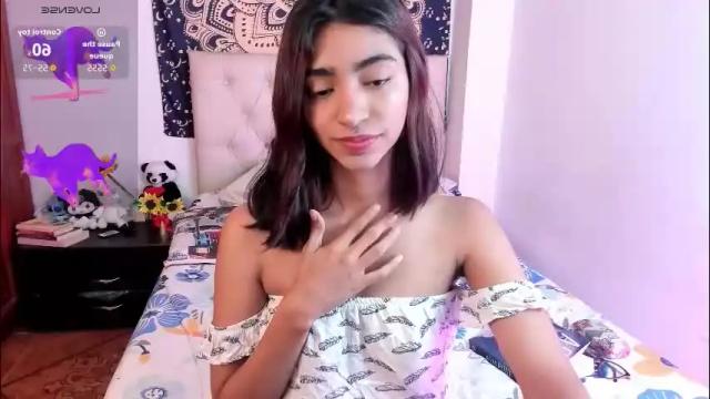 Image 2 of hottie_veronica Stream on Chaturbate on 25 days ago