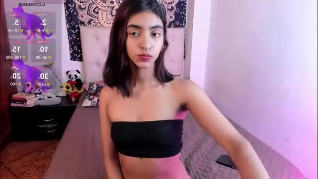 Image 6 of hottie_veronica Stream on Chaturbate on 17 days ago