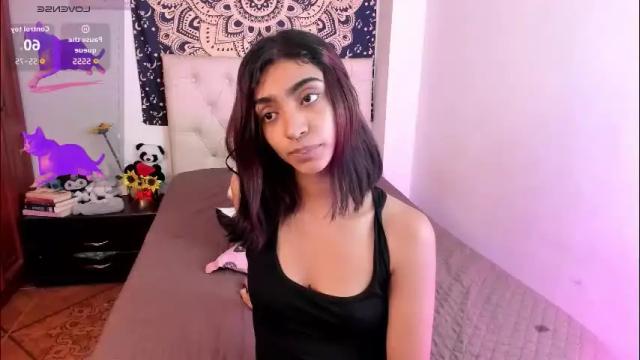 Image 2 of hottie_veronica Stream on Chaturbate on 11 days ago