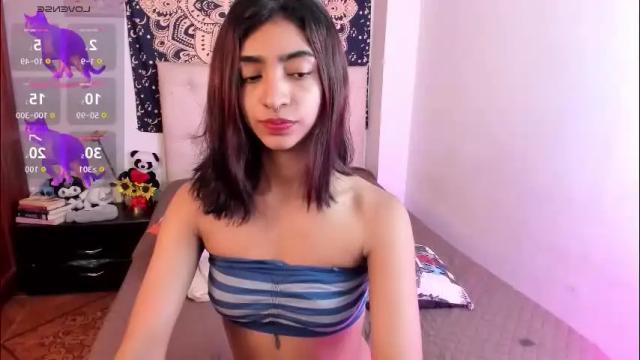 Image 2 of hottie_veronica Stream on Chaturbate on 10 days ago