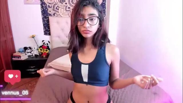 Image 11 of hottie_veronica Stream on Chaturbate on 5 days ago