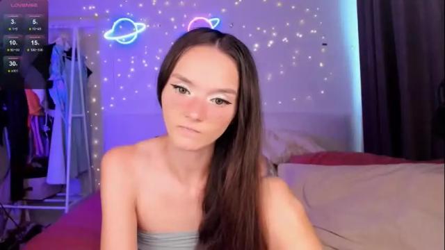 Image 3 of hottiesteverly Stream on Chaturbate on 1 month ago