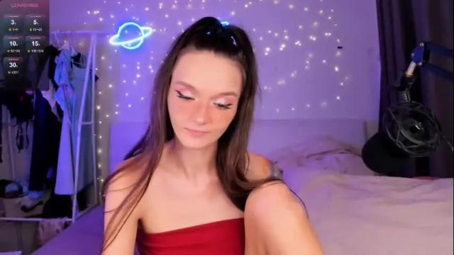 Image 4 of hottiesteverly Stream on Chaturbate on 26 days ago