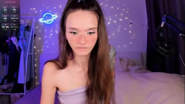 Image 3 of hottiesteverly Stream on Chaturbate on 22 days ago