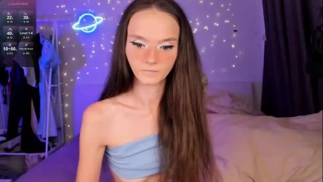 Image 2 of hottiesteverly Stream on Chaturbate on 17 days ago