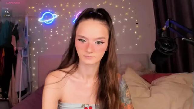 Image 12 of hottiesteverly Stream on Chaturbate on 2 days ago