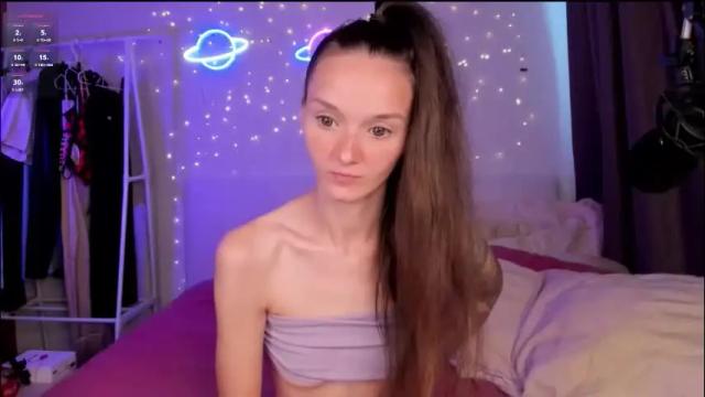 Image 3 of hottiesteverly Stream on Chaturbate on 1 month ago